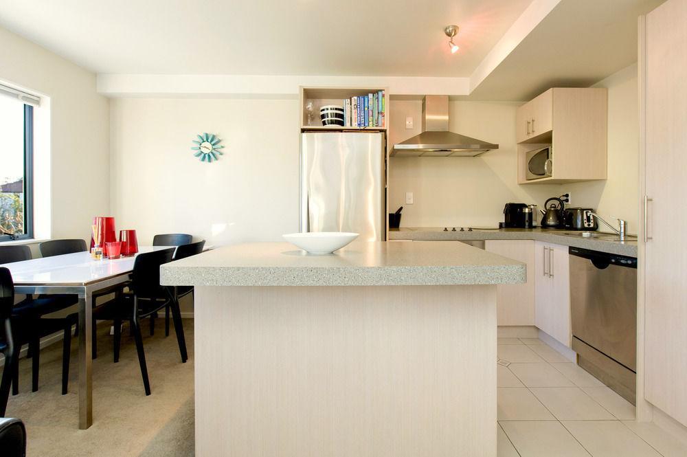 Carlton Villa 2 - Christchurch Holiday Homes Экстерьер фото