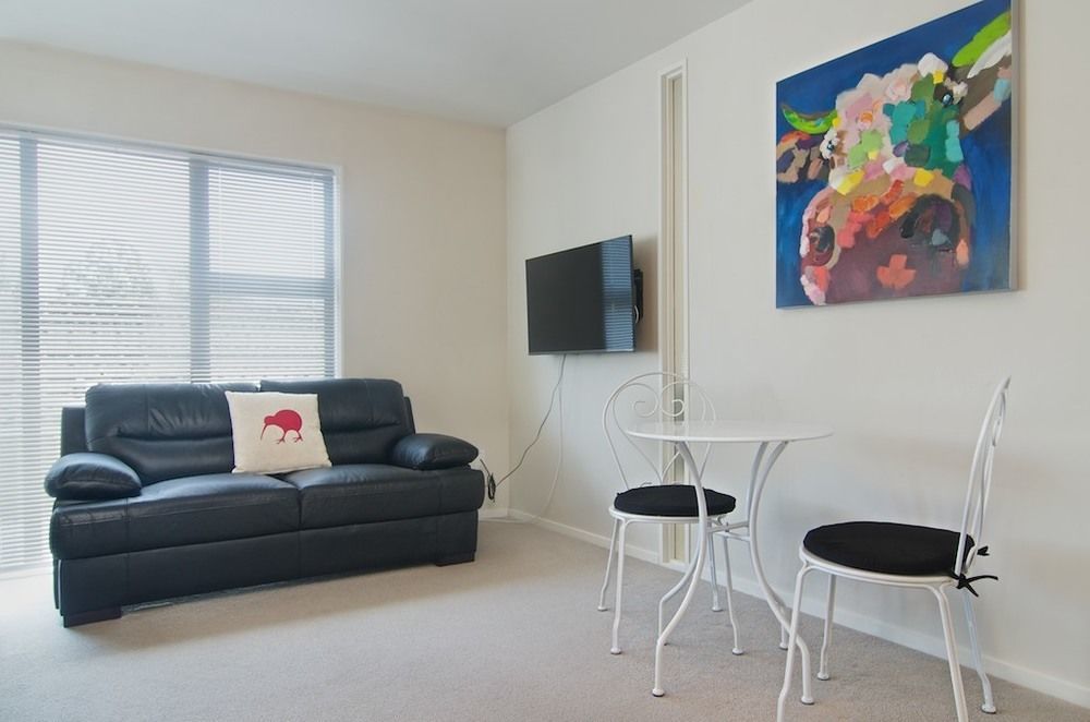 Carlton Villa 2 - Christchurch Holiday Homes Экстерьер фото
