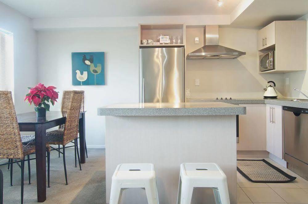 Carlton Villa 2 - Christchurch Holiday Homes Экстерьер фото