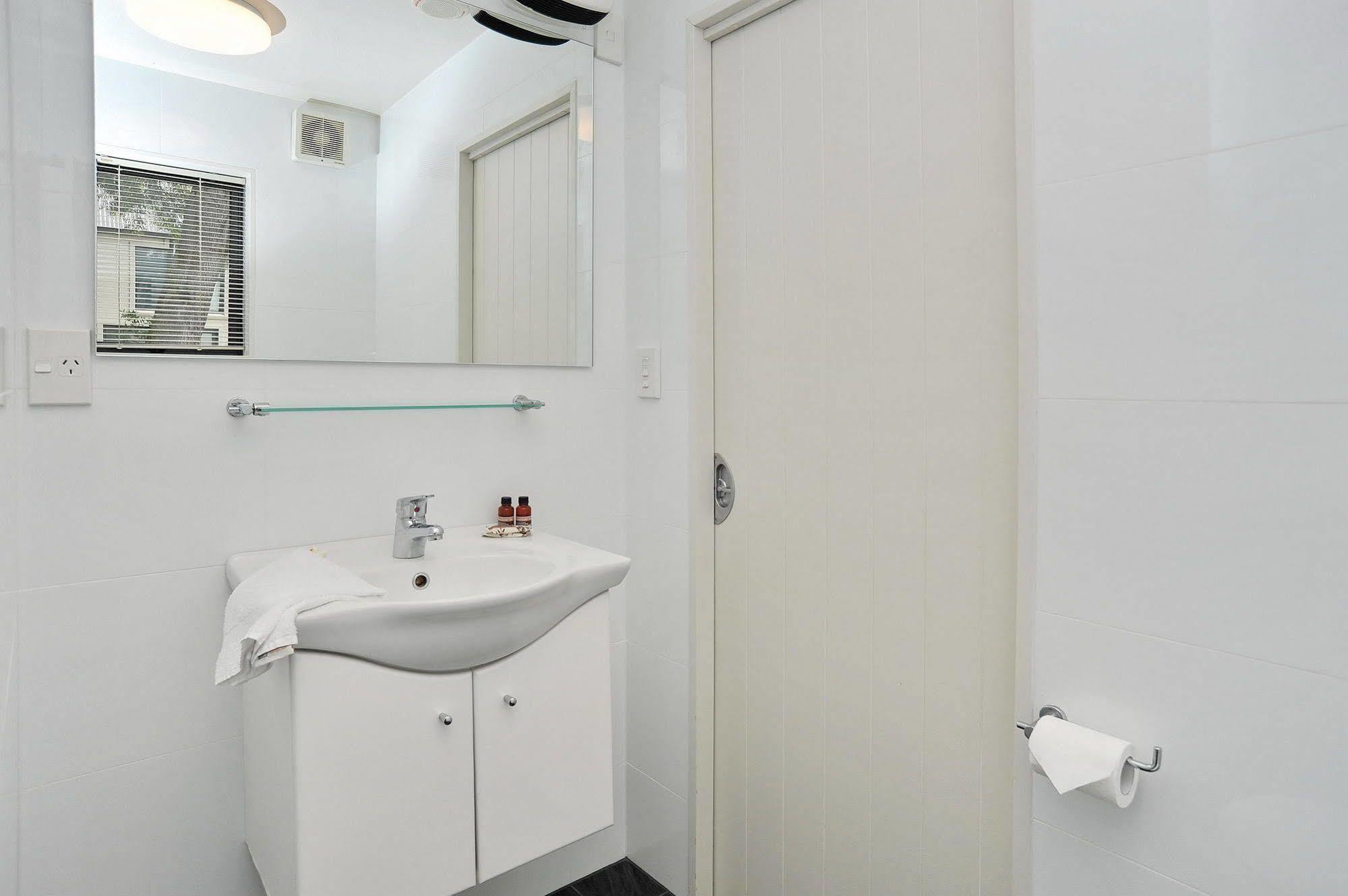 Carlton Villa 2 - Christchurch Holiday Homes Экстерьер фото